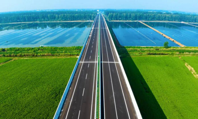 The Nanjinger - New 48 Kilometre Section of Lianyungang-Suqian Expressway Opened to Traffic