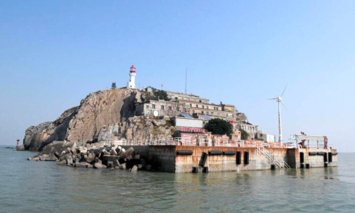 The Nanjinger - Female Militia in Tears at Tales of Defending Island Outpost in Lianyungang