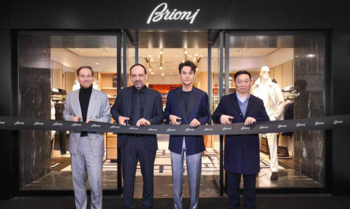 The Nanjinger - Donald Trump’s Suit Maker Opens up in Nanjing; Deji Plaza Happy
