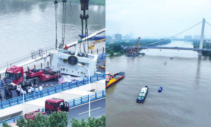 The Nanjinger - Floating Crane brought in to Clear Accident Debris from Bridge in Nanji