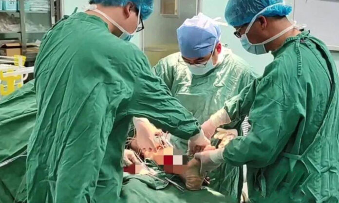 The Nanjinger - 5 Teams take 40 Days & Nights to Save 15YO Girl in Huai’an Car Accident
