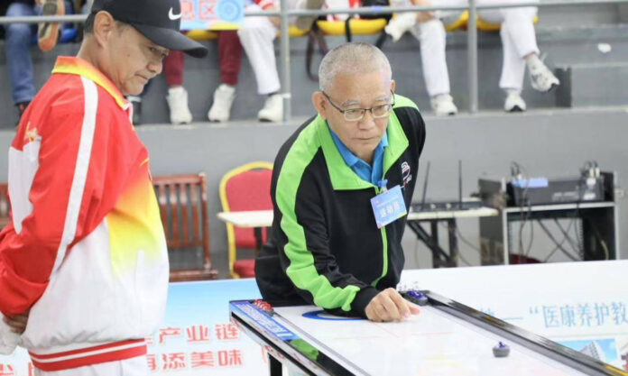 The Nanjinger - 1st National Tabletop Curling Competition for Seniors Concludes in Yancheng