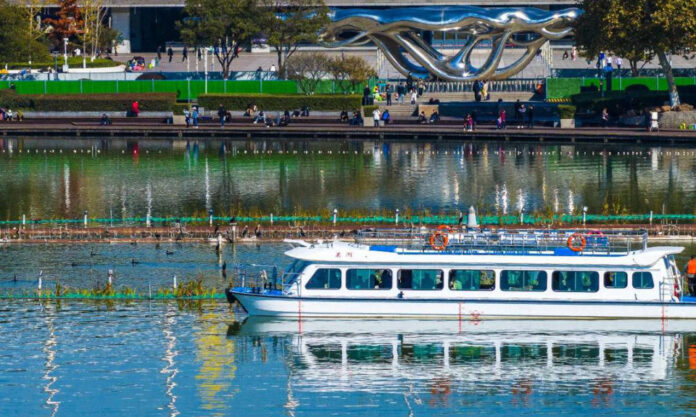 The Nanjinger - Bird Watching Boat Tour Returns to Nanjing’s Xuanwu Lake from 16 November