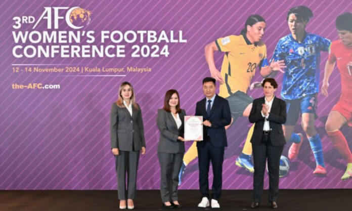 The Nanjinger - Great for Girls! Football Centre in Suzhou Wins Youth Academy of the Year