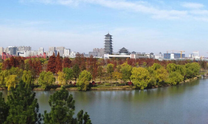The Nanjinger - 103 Metre High Pagoda to Open in Yangzhou; it’s Transparent!