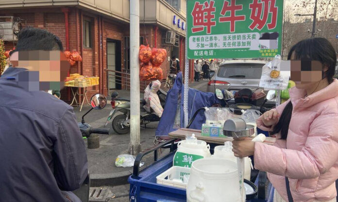 The Nanjinger - Beware Claims from Fresh Milk Stall Vendors on Streets of Nanjing