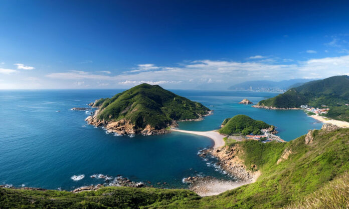 The Nanjinger - Putian; Sea Gods, Sneaker Jokes and a City Shifting Gears
