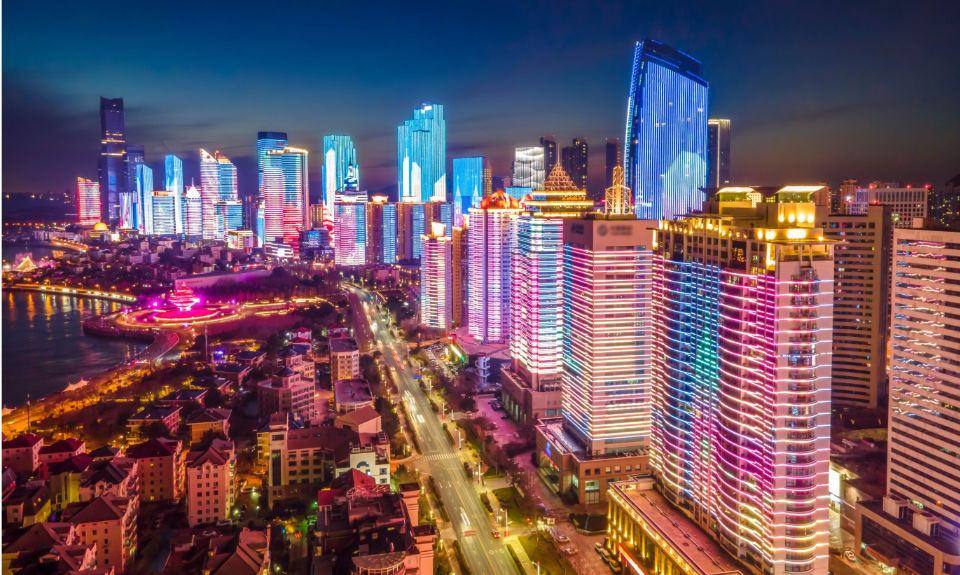 The Nanjinger - Qingdao; Sea Light, Beer Foam and an Open Shoreline