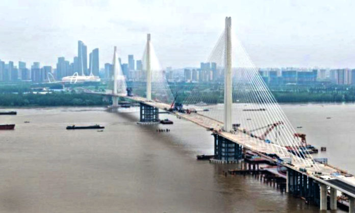 The Nanjinger - Closing the Gap; Nanjing Number 5 Bridge Now Spans Yangtze