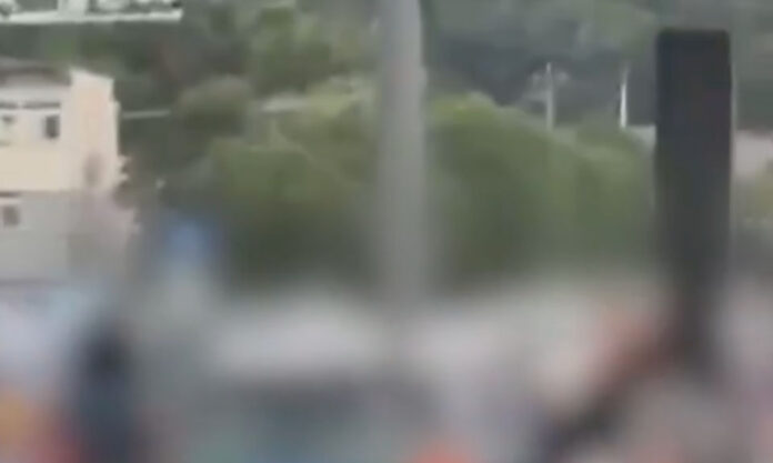 The Nanjinger - 1 Dead after Car Ploughs into 4 E-bikes in Xuzhou