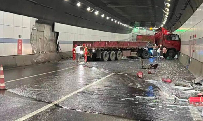 The Nanjinger - Truck Crashes in Nanjing Yangtze Tunnel; Panicked Public Think River Gushed in