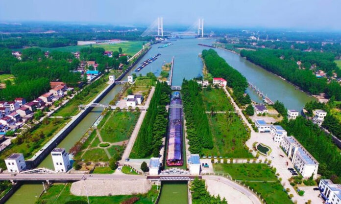 The Nanjinger - 60 Year Old Canal Locks in North Jiangsu Renovated to Break Bottleneck