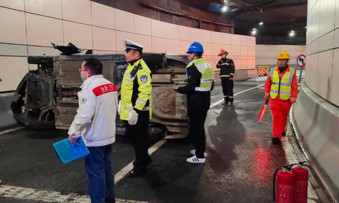 The Nanjinger - 1 Tunnel, 1 Hour, 4 Accidents; Excessive Speed Blamed in Yangzhou