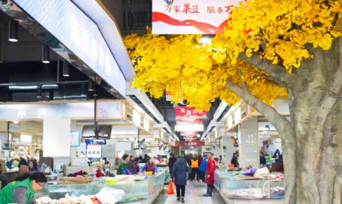 The Nanjinger - Wet Market in Suzhou Reopens; Retains 1,000 Year Old Ginkgo Tree