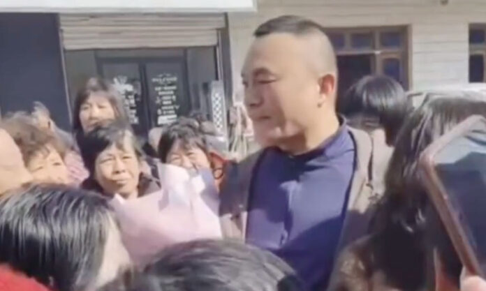 The Nanjinger - Mother & Son Separated for 30 Years Reunited in Nantong for Chinese New Year