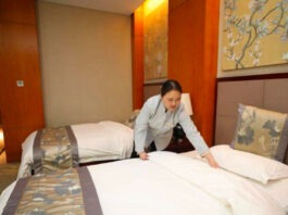 The Nanjinger - What Happened to ¥7,600 in Cash Found by Hotel Room Cleaner in Lianyungang?