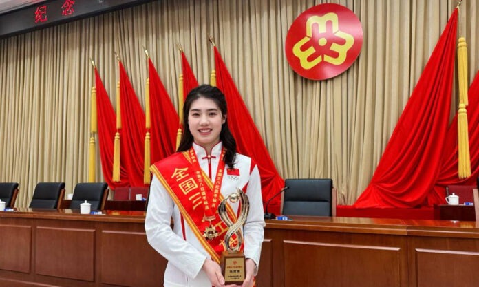 The Nanjinger - May all Girls become Better Versions of themselves”; Xuzhou Swimmer Awarded as Pacesetter