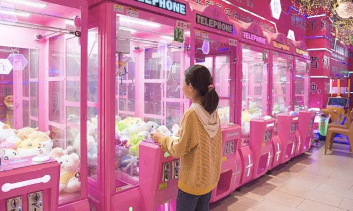 The Nanjinger - Claw Machines Popular in Summer Holiday; Plush Toy Safety Warning Issued