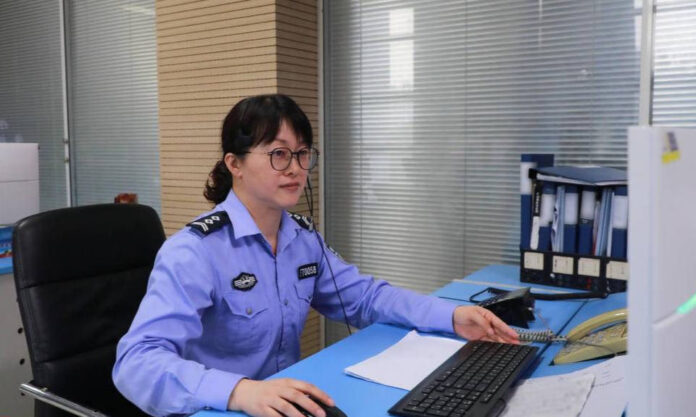 The Nanjinger - 20th Life Saved Using Her Voice; Zhenjiang 110 Operator Talks Boy out of Suicide