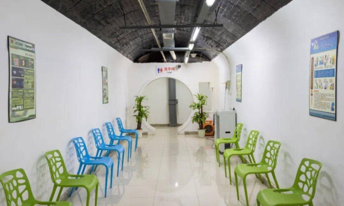 The Nanjinger - Cool off as Nanjing Opens Air Raid Shelters 09-00-17-00 Every Day