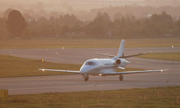The Nanjinger - Nanjing Property Developer So Desperate it Gives Away Stakes in Private Jet