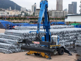 The Nanjinger - China’s 1st Independently Developed Pipe Pile Loader Enters Use in Lianyungang