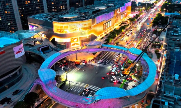 The Nanjinger - New Mega Mall in Suzhou opens; Connected by “Future Ring”