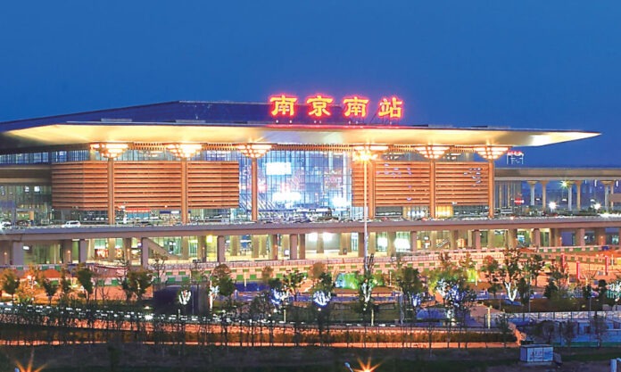The Nanjinger - Nanjing South is Number 5 in the Country for Passengers over National Day