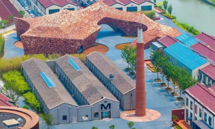 The Nanjinger - Wuxi Opens 2nd Pottery Museum Integrating Artistic Creation & Fashion