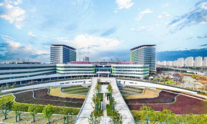 The Nanjinger - After Birthing 200,000 Babies, Yangzhou Says Goodbye to 70 Year Old Hospital