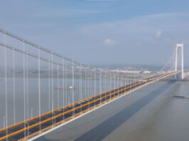 The Nanjinger - Reporter Experiences Nanjing-Yangzhou in 6 Minutes across Bridge Not Yet Open