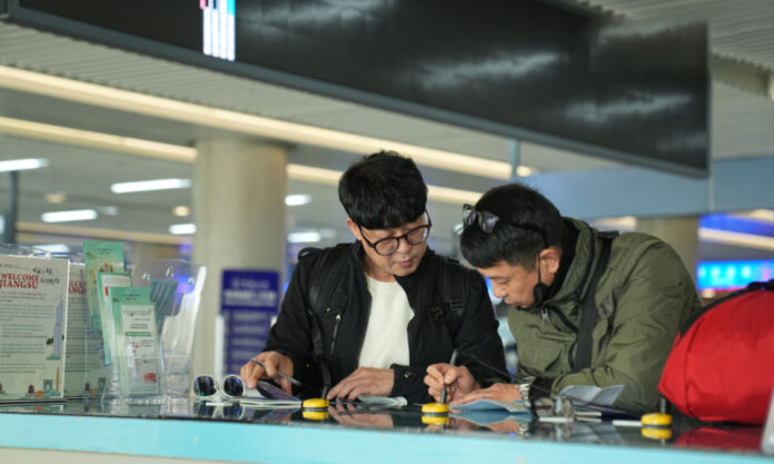 The Nanjinger - South Koreans Flying from Jeju Island are 1st Arriving in Nanjing without a Visa
