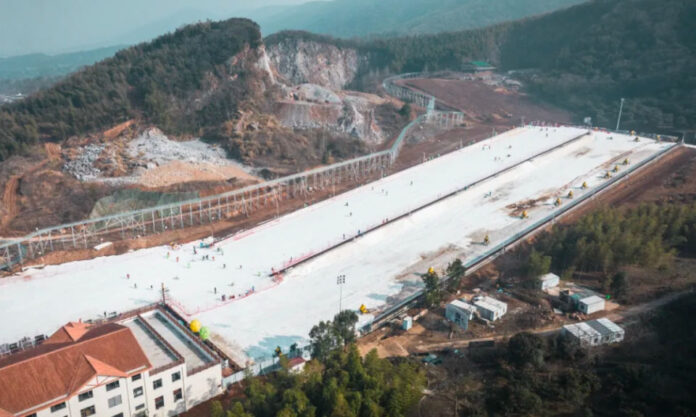 The Nanjinger - Drive a Snowmobile in Wuxi this Winter as Revamped Ski Resort Opens!