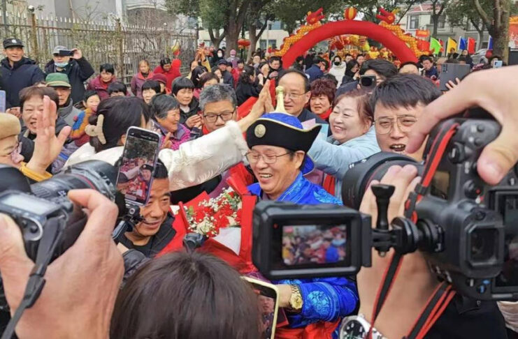The Nanjinger - 65 Years Apart; Returning Home from Inner Mongolia to Wuxi