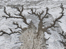 The Nanjinger - Bizarre but Beautiful Landscape Created by Sea Ice in Lianyungang
