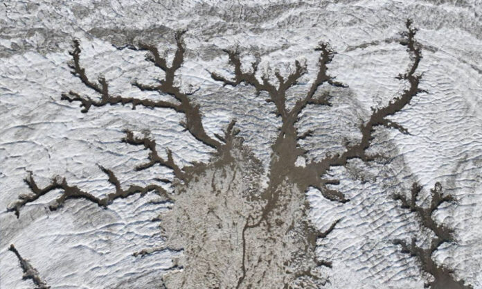 The Nanjinger - Bizarre but Beautiful Landscape Created by Sea Ice in Lianyungang