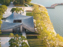 The Nanjinger - New Pavilion in Suzhou by Jinji Lake is a Design Masterpiece