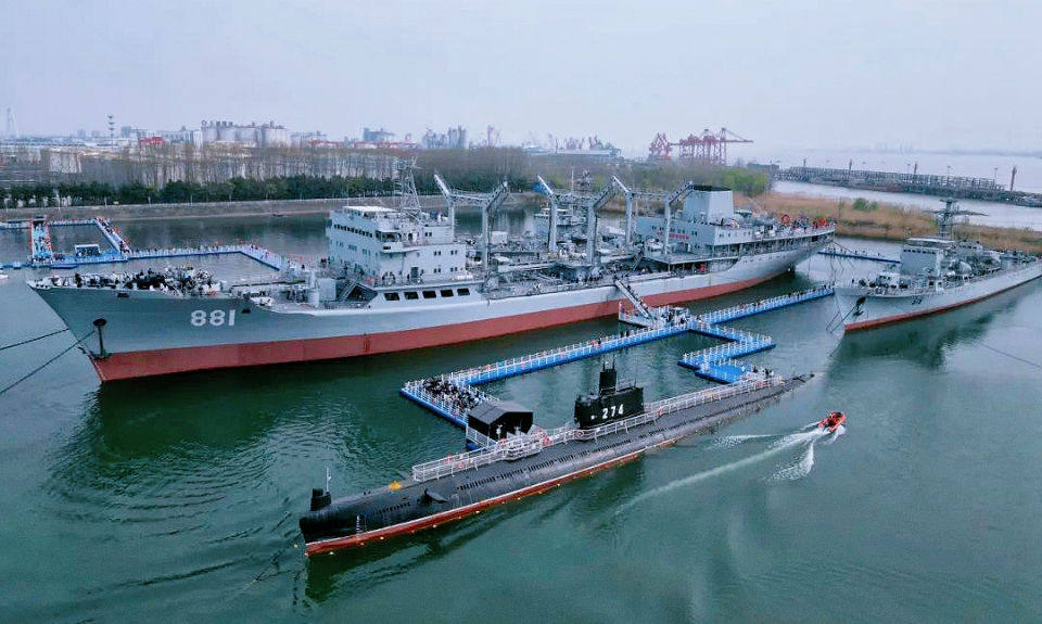 The Nanjinger - 3 Retired Warships & 1 Submarine Key Attractions at Taizhou Naval Ship Cultural Park