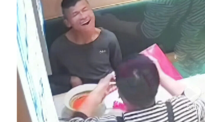 The Nanjinger - A Bowl of Noodles and the Kind of Kindness Cities Still Need