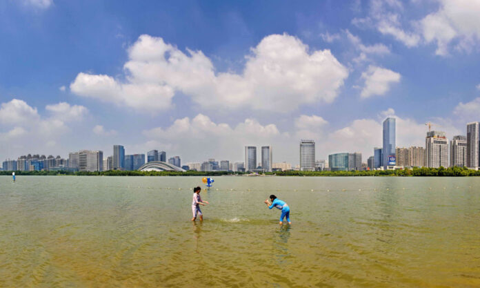 The Nanjinger - Hefei; from Bao Zheng and Battlefields to Chips and Quantum Dreams