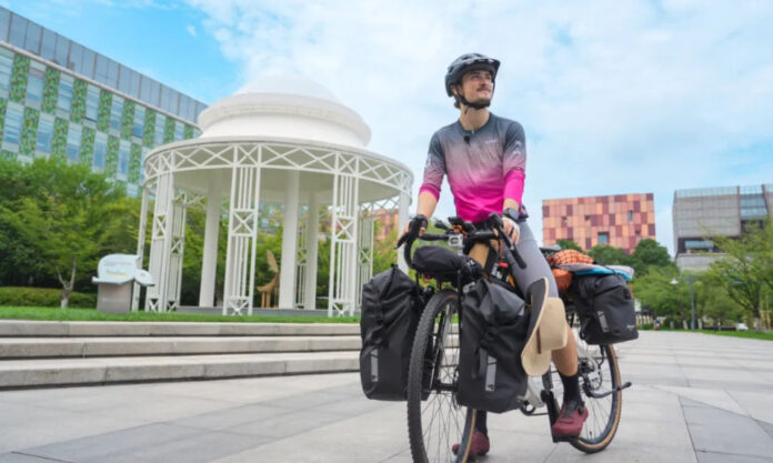The Nanjinger - From Suzhou to Liverpool by Bike, One Student Makes the Link Real