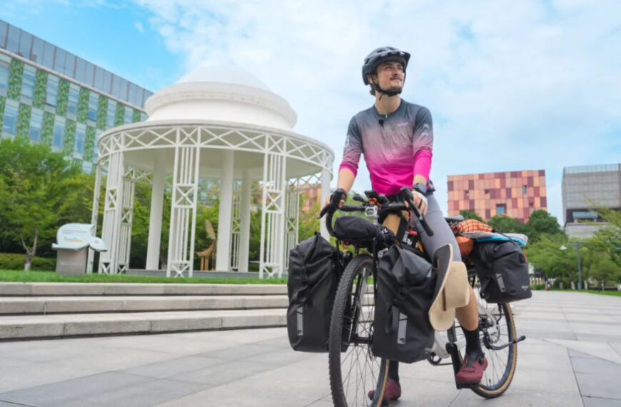 The Nanjinger - From Suzhou to Liverpool by Bike, One Student Makes the Link Real