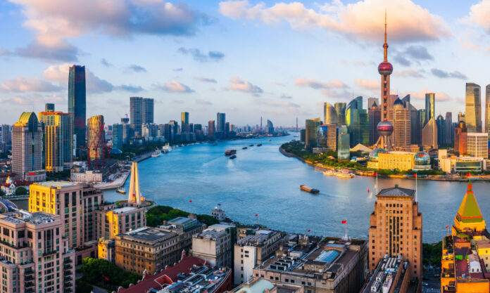 The Nanjinger - Shanghai; Venice of the East or Whore of the Orient?