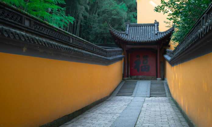 The Nanjinger - Shaoxing; Yellow Wine, Old Lanes and a City that Still Trades Hard