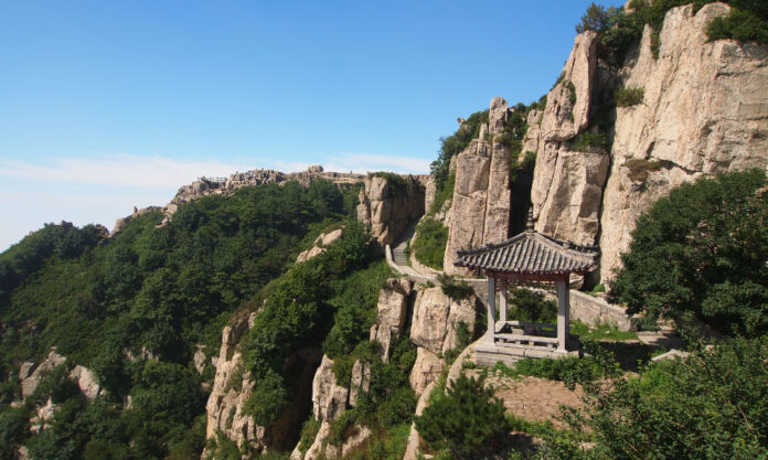The Nanjinger - Tai’an; Where Mount Tai Watches Over A City Of Pilgrims And Platforms