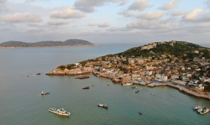 The Nanjinger - Zhoushan; Islands, Ports and the Weight of the Sea