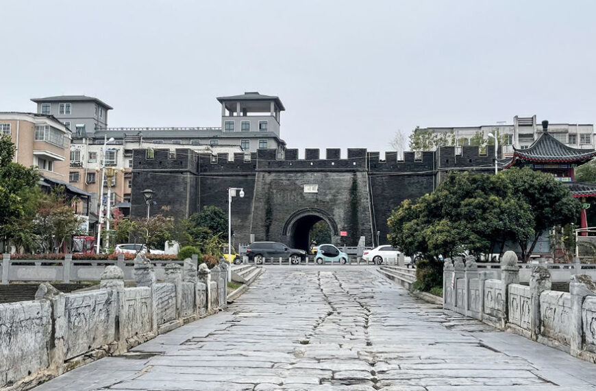 The Nanjinger - Zhumadian; Where the Horses Stopped for the Night