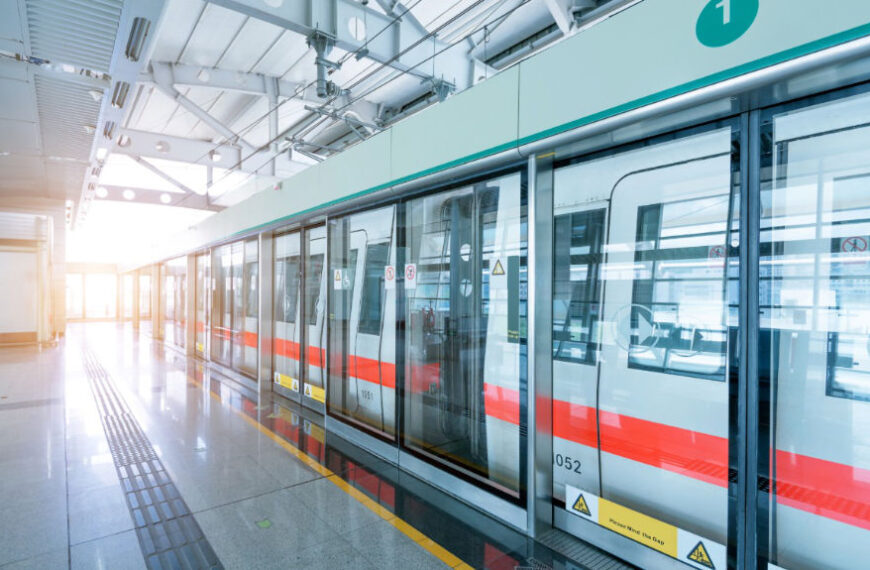 The Nanjinger - Shanghai's 21 Year Metro Fare Freeze Finally Faces a Hearing