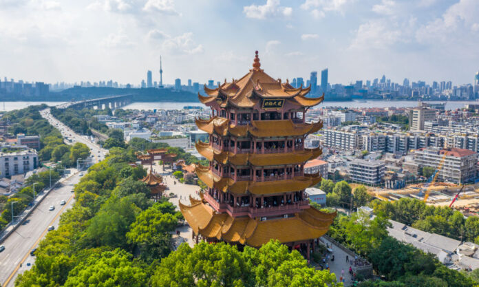 The Nanjinger - Wuhan Runs on Rivers, Rails and Three Towns