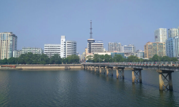 The Nanjinger - Shangrao; The City Whose Own Map Looks Like a Bowtie